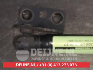 Ssang Yong Tivoli Gasdemper rechts-achter O511297 foto 2