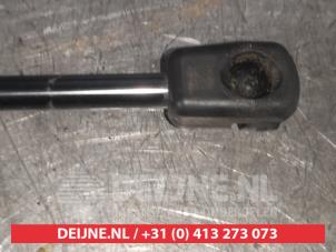 Ssang Yong Tivoli Gasdemper rechts-achter O511297 foto 3