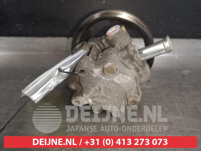 Servopomp van een Mitsubishi Outlander (CW) 2.2 DI-D 16V 4x4 2011