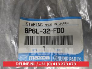 Mazda 3 Lenkkraftverstärker Leitung O511503 foto 2