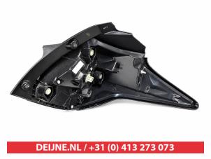 Toyota Yaris Achterlicht links O9990008009 foto 2