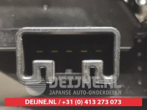 Toyota Yaris Ruitenwissermotor achter O301486 foto 4