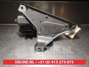 Toyota Yaris Ruitenwissermotor achter O301486 foto 2