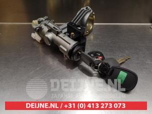Kia Cerato Ignition lock + key O335324 photo 2