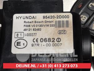 Kia Cerato Ignition lock + key O335324 photo 3