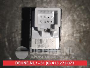 Nissan Note Switch (miscellaneous) O511983 photo 2