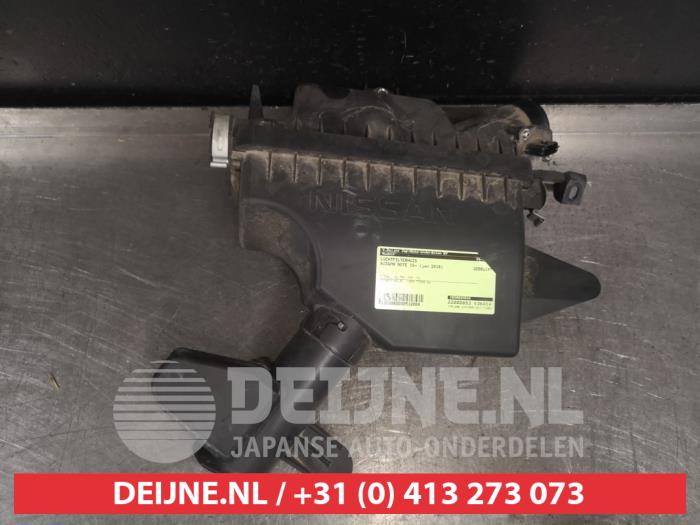 Gebruikte Luchtfilterhuis Nissan Note (E12) 1.2 DIG-S 98 Prijs € 75,00 Margeregeling aangeboden door V.Deijne Jap.Auto-onderdelen BV
