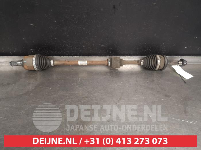 Gebruikte Aandrijfas rechts-voor Kia Picanto (JA) 1.0 12V Prijs € 100,00 Margeregeling aangeboden door V.Deijne Jap.Auto-onderdelen BV