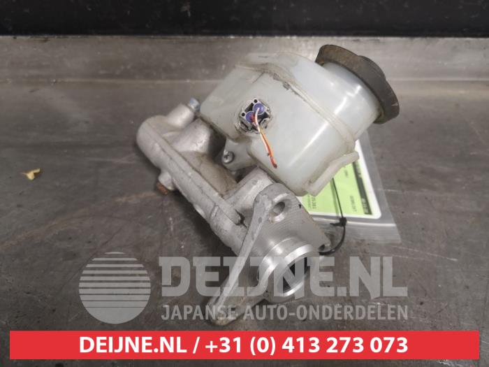 Gebruikte Hoofdremcilinder Toyota Corolla (E11) 1.6 16V Prijs € 35,00 Margeregeling aangeboden door V.Deijne Jap.Auto-onderdelen BV