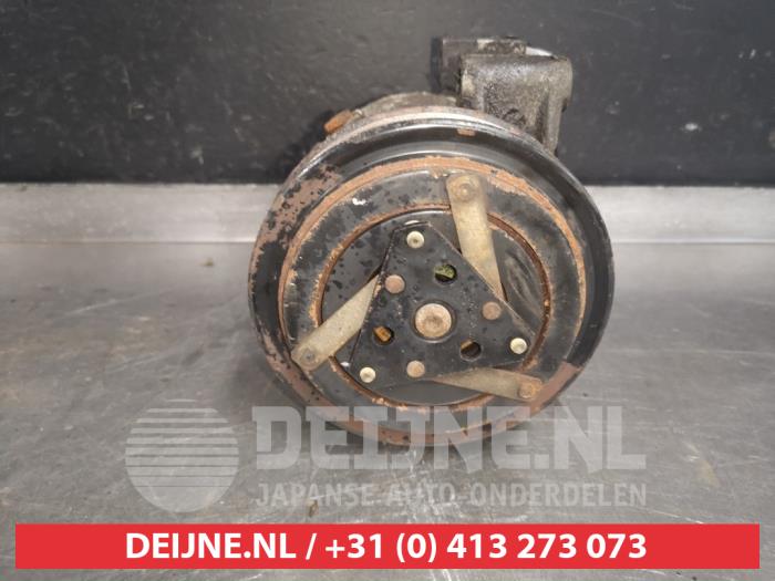 Gebruikte Aircopomp Nissan Almera Tino (V10M) 1.8 16V Prijs € 50,00 Margeregeling aangeboden door V.Deijne Jap.Auto-onderdelen BV