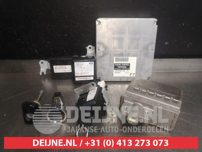 Gebruikte Computer Motormanagement Toyota Corolla Verso (R10/11) 1.6 16V VVT-i Prijs € 75,00 Margeregeling aangeboden door V.Deijne Jap.Auto-onderdelen BV