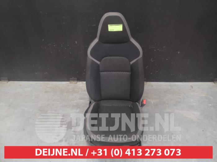 Nissan Juke Sitz rechts O512622