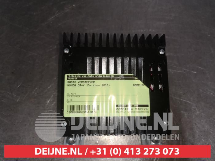 Honda CR-V Radio amplifier O513073