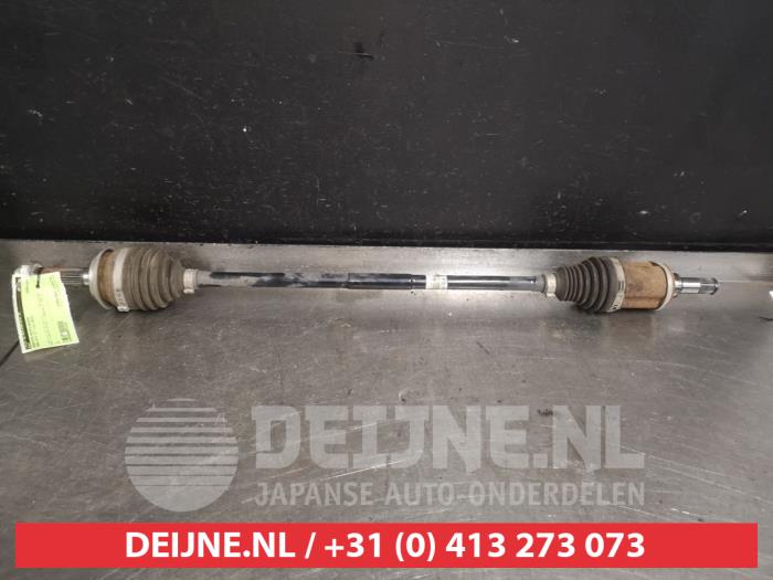 Gebruikte Aandrijfas rechts-achter Honda CR-V (RM) 2.0 i-VTEC 16V 4x4 Prijs € 75,00 Margeregeling aangeboden door V.Deijne Jap.Auto-onderdelen BV