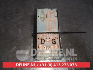 Nissan 350 Z Combischakelaar ramen O513396 foto 2