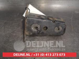 Mazda 2 Bumpersteun links-voor O513508 foto 2