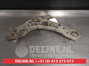 Toyota Prius Front lower wishbone, right O514301 photo 2