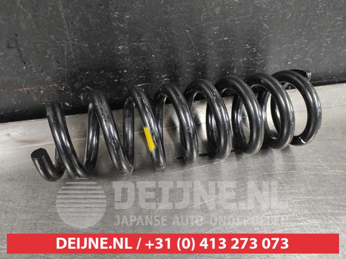 Toyota Hilux Veerschroef voor O514341