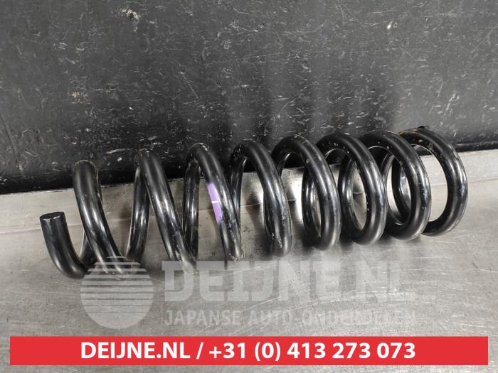 Toyota Hilux Veerschroef voor O514344