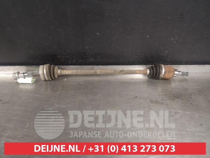 Gebruikte Steekas links-achter Nissan Qashqai (J11) 1.6 dCi All Mode 4x4-i Prijs € 100,00 Margeregeling aangeboden door V.Deijne Jap.Auto-onderdelen BV