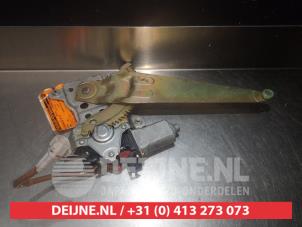 Toyota Landcruiser Fenstermechanik 4-türig links hinten O290977 foto 2