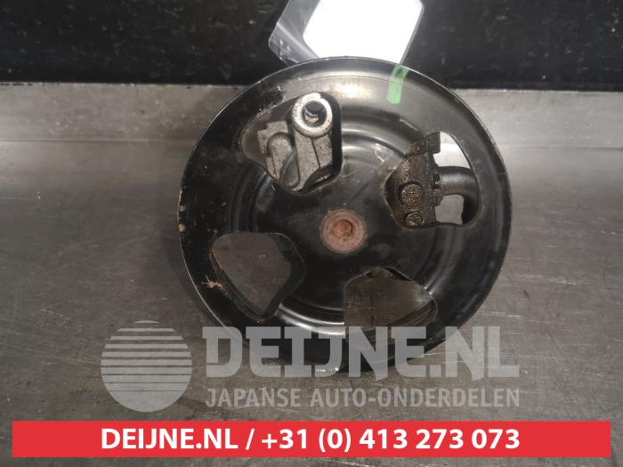 Gebruikte Pomp Servo Nissan 350 Z (Z33) 3.5 V6 24V Prijs € 50,00 Margeregeling aangeboden door V.Deijne Jap.Auto-onderdelen BV