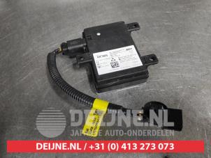 Gebruikte Dode hoek sensor Kia Niro I (DE) E-Niro 64 kWh Prijs € 100,00 Margeregeling aangeboden door V.Deijne Jap.Auto-onderdelen BV