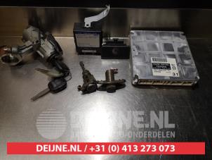 Toyota Corolla Ignition lock + key O335945 photo 3