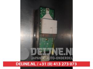 Suzuki Liana Multi-functional window switch O312286 photo 2