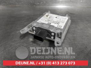 Gebruikte Dode hoek sensor Mazda 3 (BM/BN) 2.0 SkyActiv-G 120 16V Prijs € 100,00 Margeregeling aangeboden door V.Deijne Jap.Auto-onderdelen BV