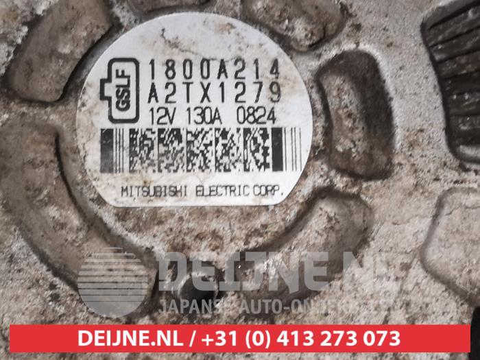 Dynamo van een Mitsubishi Pajero Hardtop (V8/9) 3.2 DI-D 16V 2011