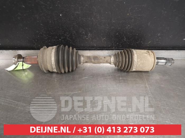Mitsubishi Pajero Aandrijfas links-voor O515730