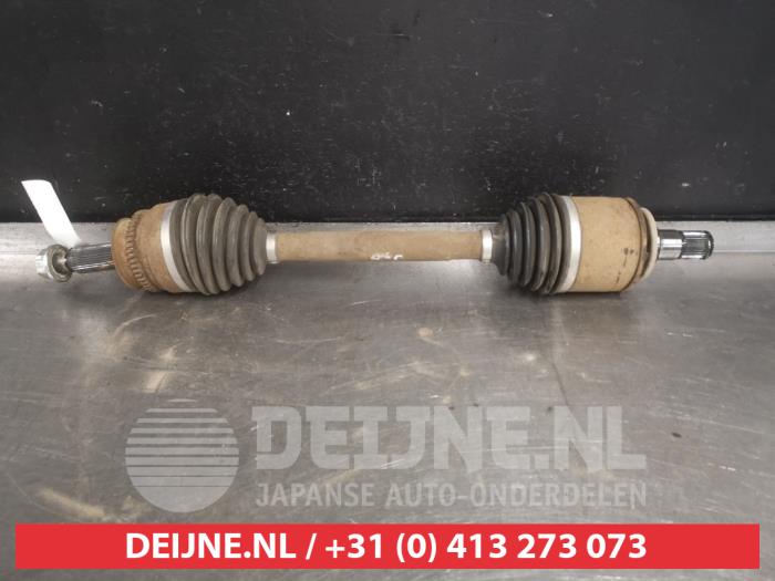 Gebruikte Steekas links-achter Mitsubishi Pajero Hardtop (V8/9) 3.2 DI-D 16V Prijs € 75,00 Margeregeling aangeboden door V.Deijne Jap.Auto-onderdelen BV