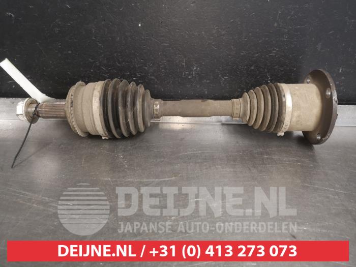 Gebruikte Steekas rechts-voor Mitsubishi Pajero Hardtop (V8/9) 3.2 DI-D 16V Prijs € 75,00 Margeregeling aangeboden door V.Deijne Jap.Auto-onderdelen BV