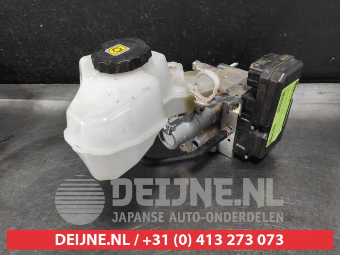 Gebruikte Rembekrachtiger Toyota C-HR (X1,X5) 2.0 16V Hybrid Prijs € 75,00 Margeregeling aangeboden door V.Deijne Jap.Auto-onderdelen BV