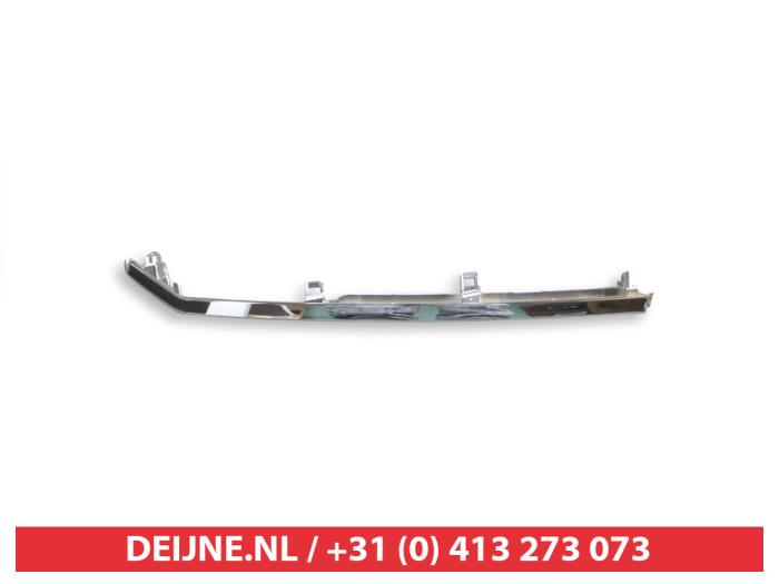 Suzuki Vitara Bumperdeel rechts-voor O9990008034