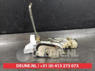 Toyota Yaris Verso Türschlossmechanik 4-türig rechts vorne O516352 foto 2
