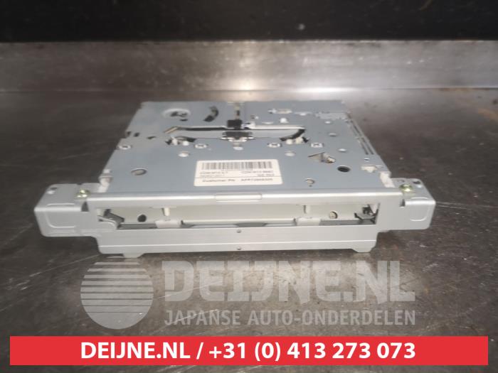 Hyundai Veloster CD player O516439