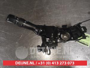 Gebruikte Licht Schakelaar Toyota Land Cruiser (J15) 3.0 D-4D 16V Prijs € 20,00 Margeregeling aangeboden door V.Deijne Jap.Auto-onderdelen BV