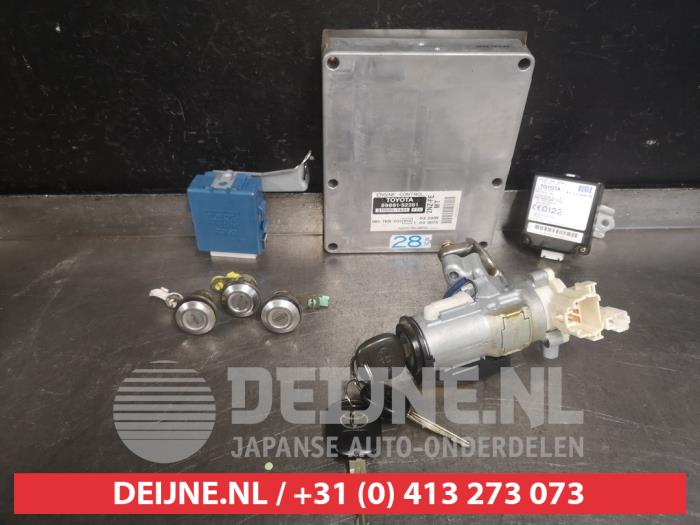 Toyota Yaris Verso Steuergerät Motormanagement O517520