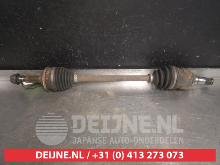Toyota IQ Front drive shaft, left O517568