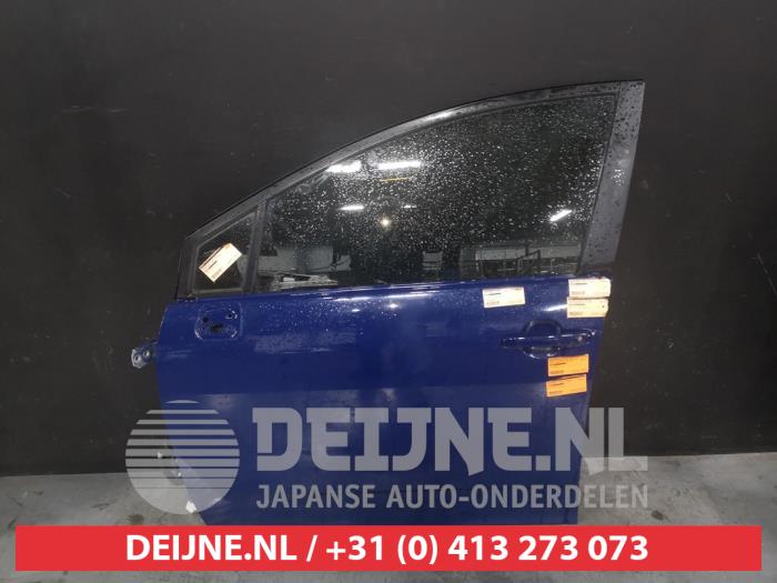 Toyota Corolla Verso Portier 4Deurs links-voor O517626