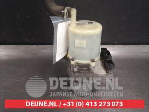 Mazda 3 Power steering pump O517727 photo 3