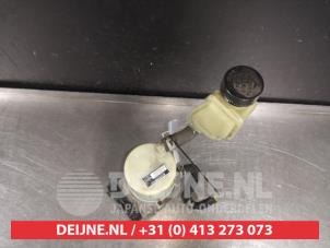 Gebruikte Servopomp Mazda 3 Sport (BK) 2.0i 16V Prijs € 25,00 Margeregeling aangeboden door V.Deijne Jap.Auto-onderdelen BV