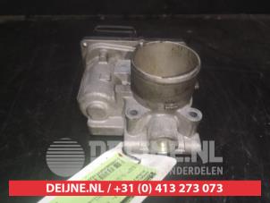 Suzuki Swift Gasklephuis O518206 foto 3
