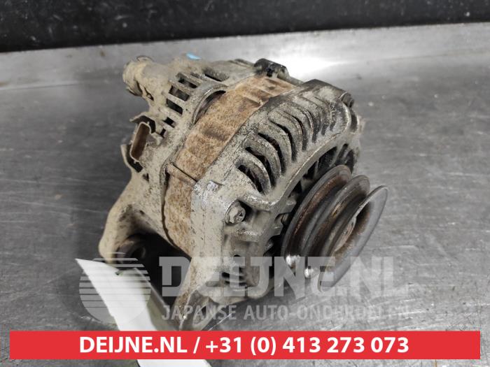Dynamo van een Mitsubishi Pajero Hardtop (V6/7) 3.2 DI-D 16V 2007