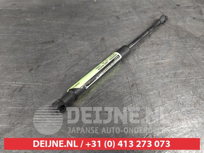 Infiniti G37 Rear gas strut, left O518811