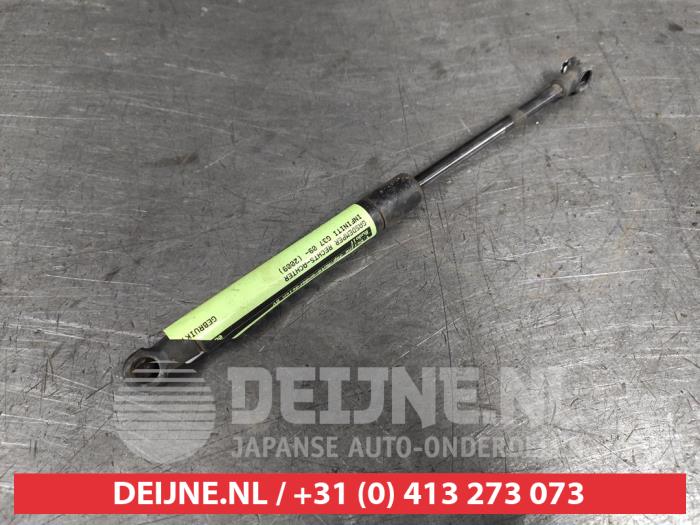 Infiniti G37 Rear gas strut, right O518812