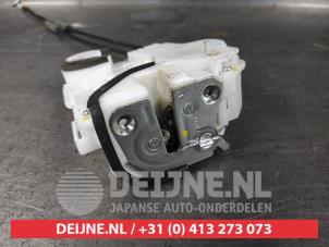 Mitsubishi L200 Rear door lock mechanism 4-door, left O519165 photo 2