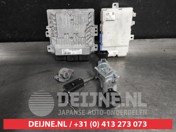 Mazda 5 Kontaktslot+Sleutel O519256